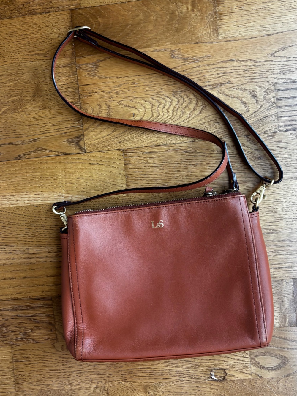 Lo & Sons Pearl Convertible Crossbody Bag in Camel Nappa Leather